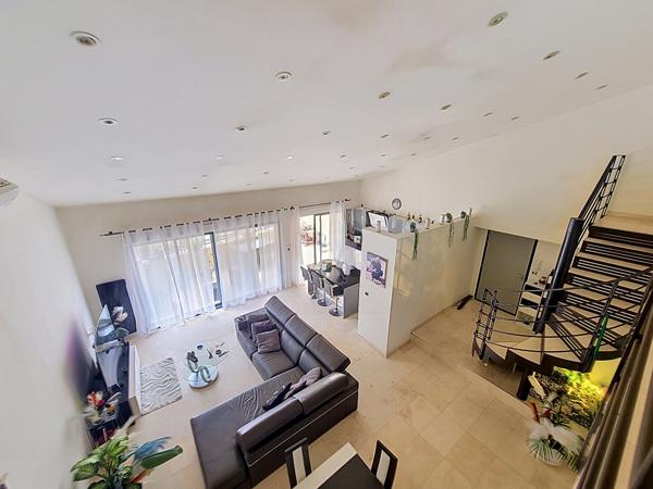Marseille 12 - Appartement style loft de 120.16m², 3 chambres