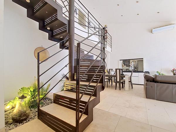 Marseille 12 - Appartement style loft de 120.16m², 3 chambres