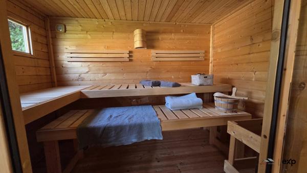 Charmante maison au calme avec terrain, bien placé !