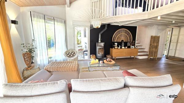 Charmante maison au calme avec terrain, bien placé !