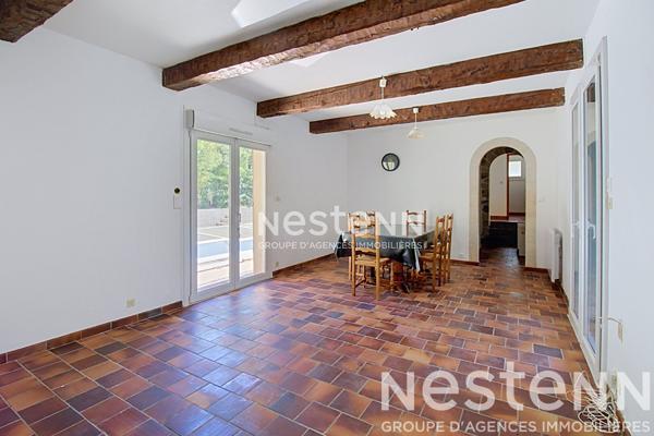 À VENDRE Maison Le Luc 5 pièces 140 m² , Terrain arboré 4 674 m² , Piscine ,Dépendances , À pied du centre-ville