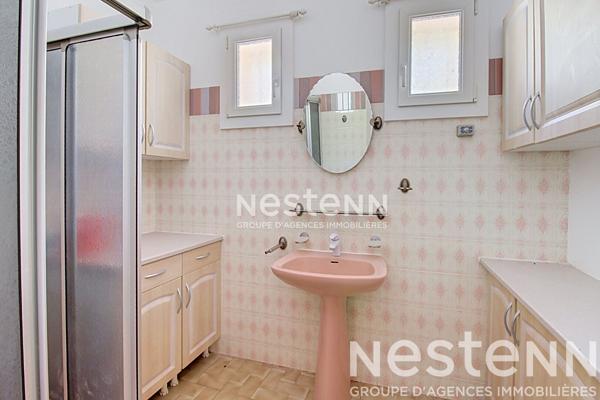 À VENDRE Maison Le Luc 5 pièces 140 m² , Terrain arboré 4 674 m² , Piscine ,Dépendances , À pied du centre-ville