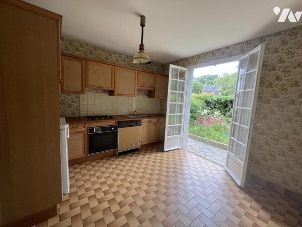Une maison d'habitation à Ploneour Lanvern
