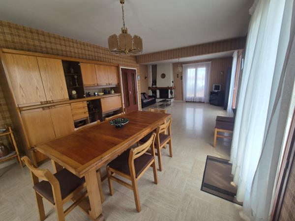 Maison 7 pièce(s) 4 chambre(s) 190 m²