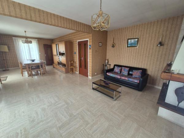 Maison 7 pièce(s) 4 chambre(s) 190 m²