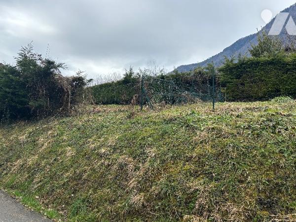 TERRAIN- Env. 600M² -EXPOSE SUD OUEST - QUARTIER CALME- MERCURY