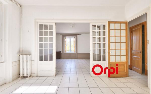 Appartement à vendre    4 pièces • 122,18 m2 Saint-Genis-Laval