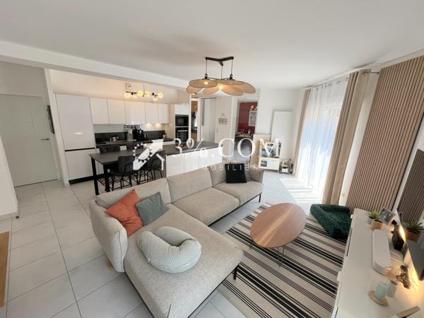 Appartement 4 pièce(s) 2 chambre(s) 93 m²