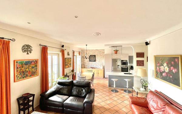 Appartement à vendre    5 pièces • 129,15 m2 Nice