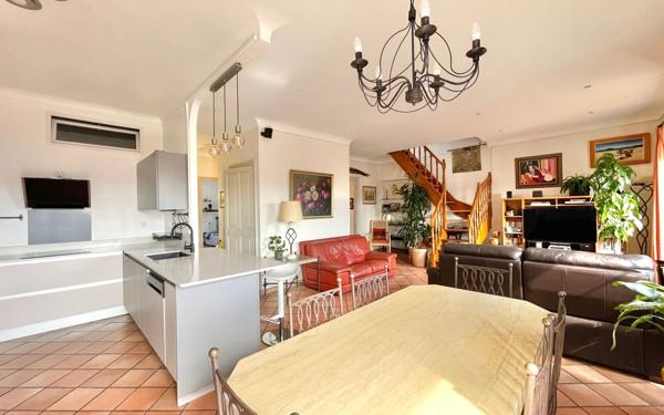 Appartement à vendre    5 pièces • 129,15 m2 Nice