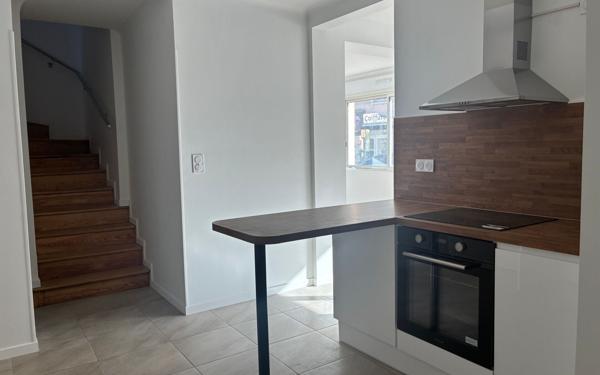 Maison à louer    4 pièces •  Pomarez