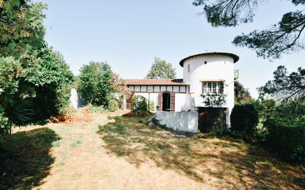 Maison à vendre    4 pièces •  Arboucave