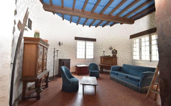 Maison à vendre    4 pièces •  Arboucave