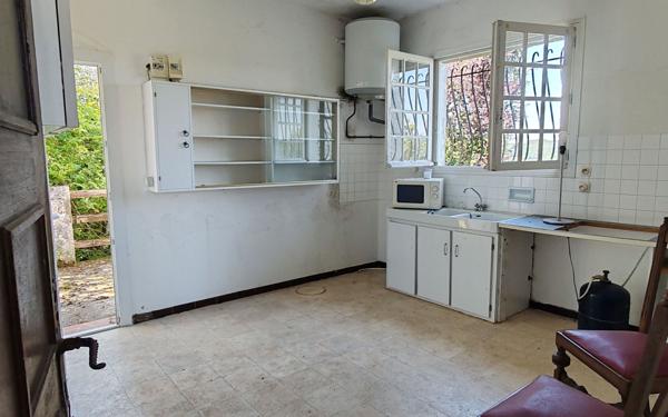 Maison à vendre    4 pièces •  Arboucave