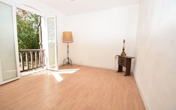 Maison à vendre    4 pièces •  Arboucave