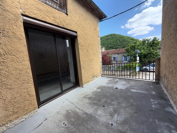 Maison en pierre 2 chambres à vendre