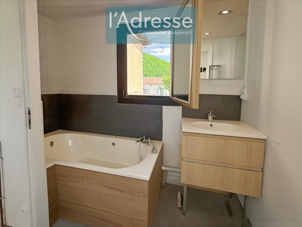 Maison en pierre 2 chambres à vendre