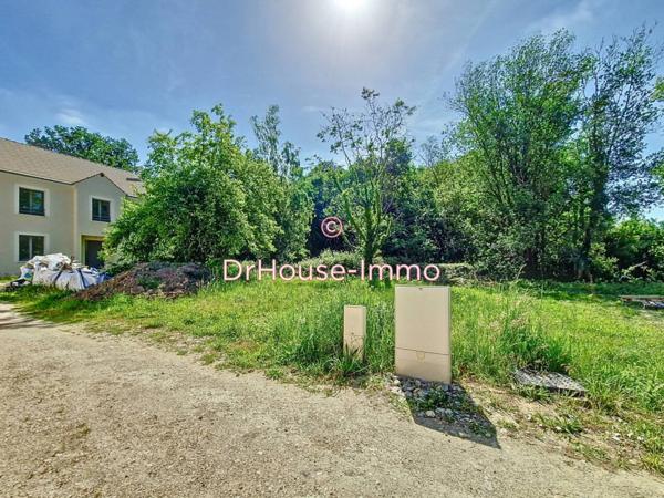 Terrain à vendre de 1 047 m²