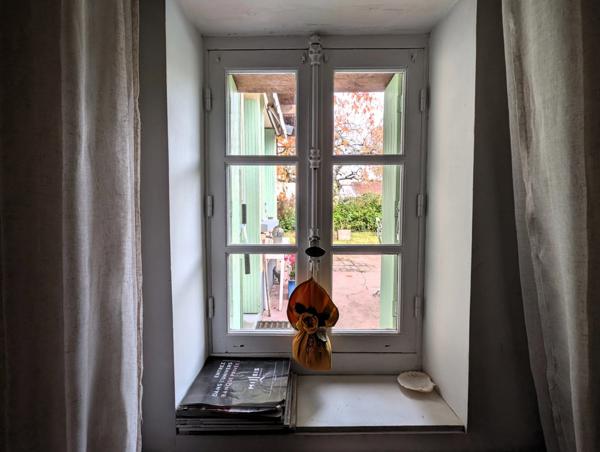 Vente en exclusivité – Maison ancienne typique avec jardin dans le centre de Vitry-aux-Loges