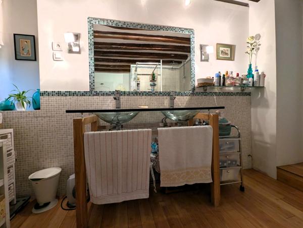 Vente en exclusivité – Maison ancienne typique avec jardin dans le centre de Vitry-aux-Loges