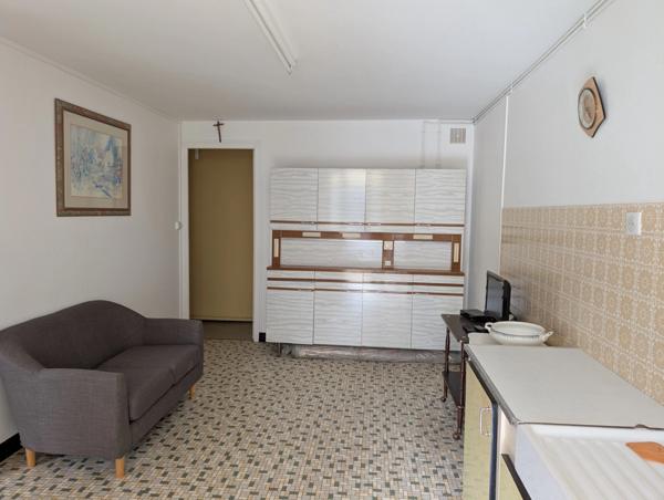 Longère à vendre 197m² dont appartement T1 - TERVAL (85)