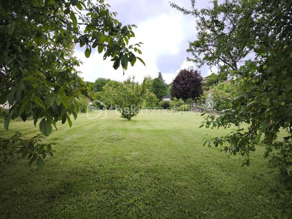 Terrain de 2 079 m²