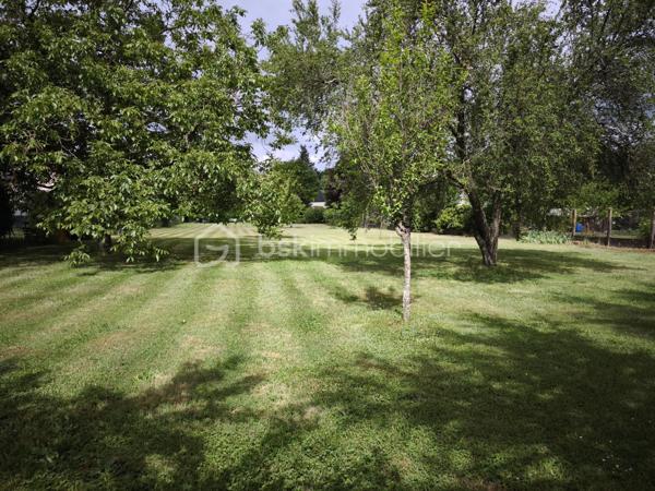 Terrain de 2 079 m²