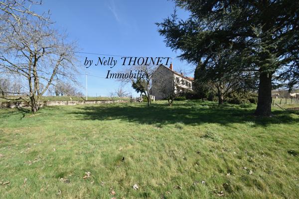 Dontreix (23700) Dépt.23. DONTREIX, ANCIEN CORPS DE FERME en pierre, 7 pièces, dépendances, terrain de 14 276 m2