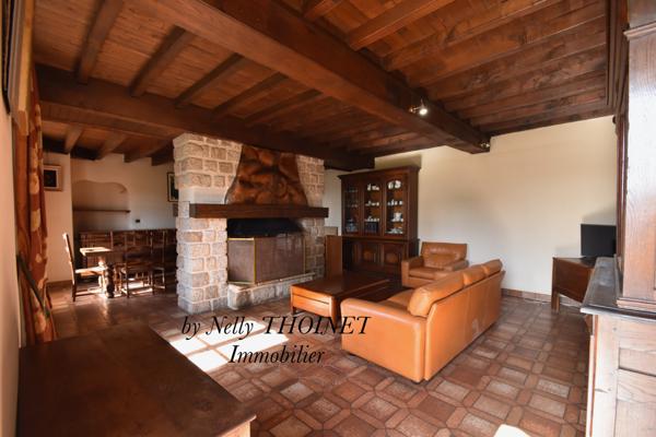 Dontreix (23700) Dépt.23. DONTREIX, ANCIEN CORPS DE FERME en pierre, 7 pièces, dépendances, terrain de 14 276 m2