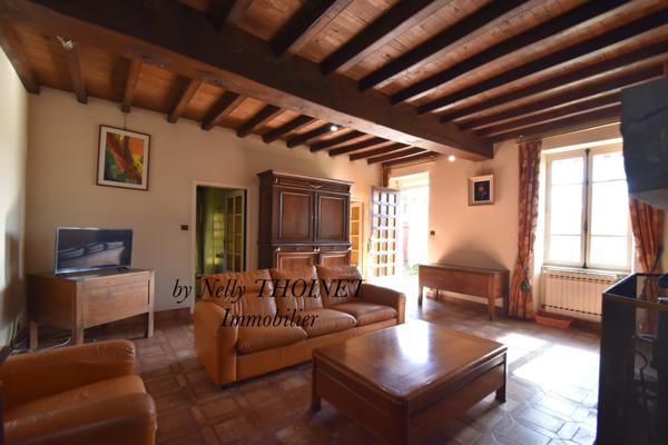 Dontreix (23700) Dépt.23. DONTREIX, ANCIEN CORPS DE FERME en pierre, 7 pièces, dépendances, terrain de 14 276 m2