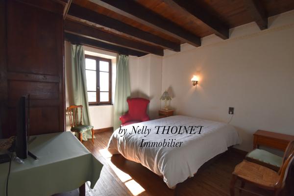 Dontreix (23700) Dépt.23. DONTREIX, ANCIEN CORPS DE FERME en pierre, 7 pièces, dépendances, terrain de 14 276 m2