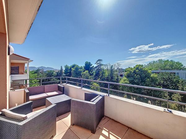 A louer  T2 de 36,14 m2 avec terrasse et box Residence neuve Marseille 12e