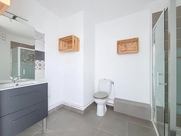 A louer  T2 de 36,14 m2 avec terrasse et box Residence neuve Marseille 12e