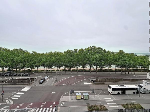 F2 de 53,77m2 avec cave situé dans la résidence Le Front de Seine à Rouen - ROUEN