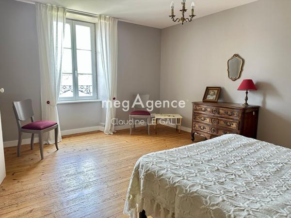 Maison à DOUARNENEZ, 29100 - 14 pièces 278m²