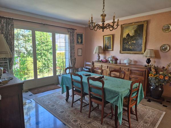 Maison d'architecte 6 pièces à vendre à Saint Avertin - Quartier résidentiel La Sagerie