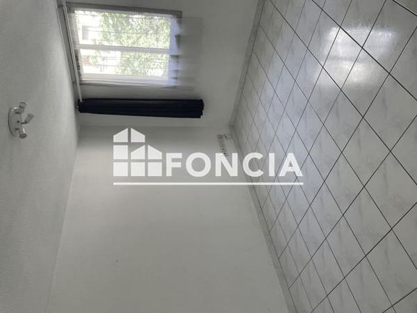 Location Studio 29.34 m² - 21 PLACE D'ACADIE Montpellier 34000