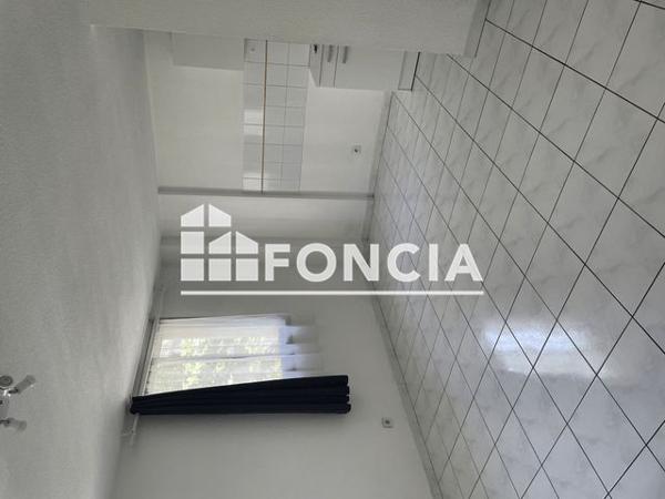 Location Studio 29.34 m² - 21 PLACE D'ACADIE Montpellier 34000