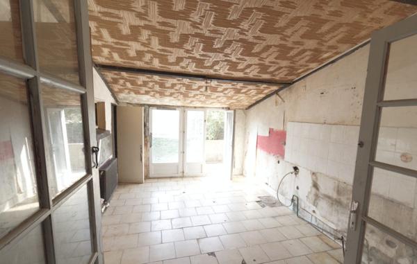 GROS POTENTIEL – 110 m² – 4 chambres – jardin + garage possible