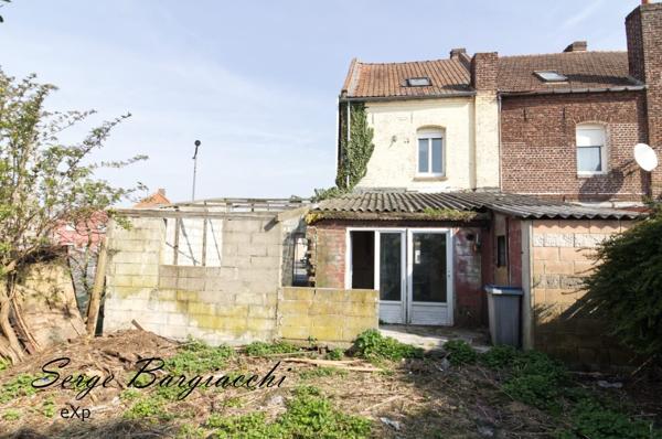 GROS POTENTIEL – 110 m² – 4 chambres – jardin + garage possible