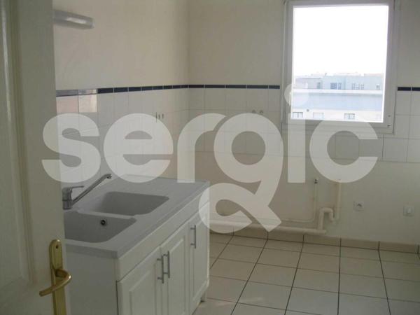 Location 3 Pieces 65 60200 Compiegne 43 0617 01 0029