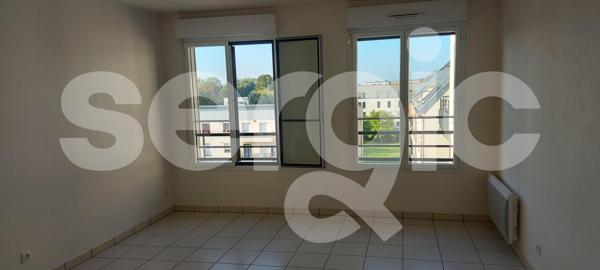 Location 3 Pieces 65 60200 Compiegne 43 0617 01 0029