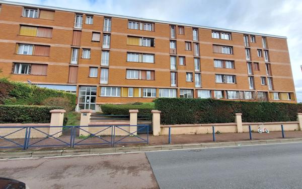 Appartement à louer    3 pièces • 52 m2 Drancy