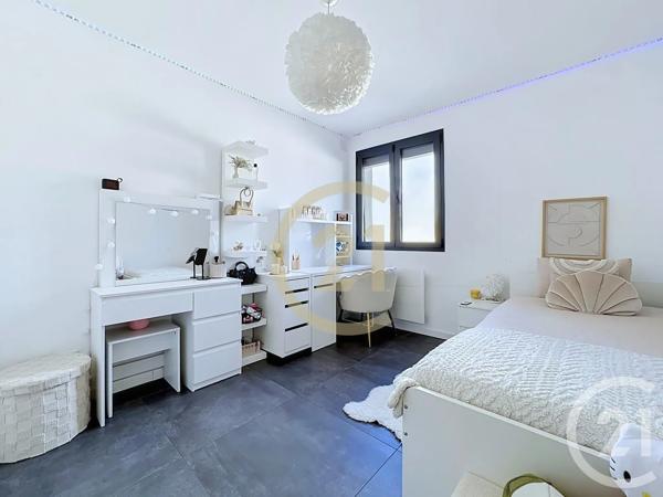 Maison à vendre  5 pièces - 181,59 m 2   ISTRES  - 13