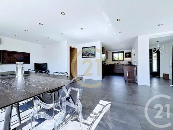 Maison à vendre  5 pièces - 181,59 m 2   ISTRES  - 13