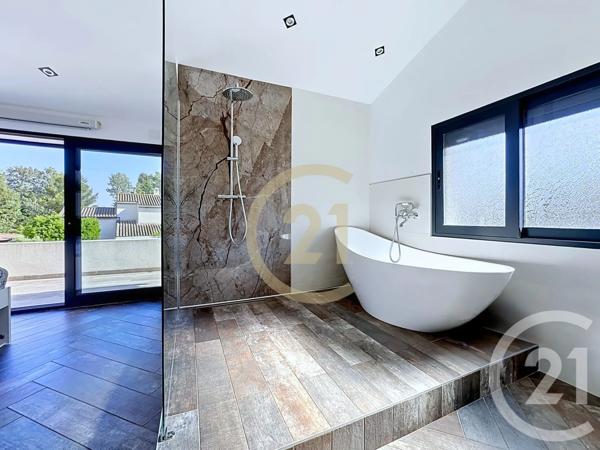 Maison à vendre  5 pièces - 181,59 m 2   ISTRES  - 13