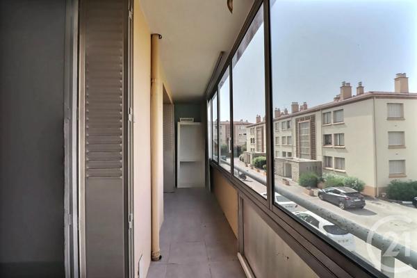 Appartement T4 à vendre  71 pièces - 71 m 2   FREJUS  - 83