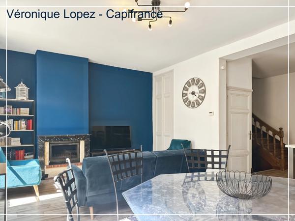 Agen, quartier des Jacobins / Mairie, maison de ville entièrement rénovée en 2020 de 112 m² habitables avec 4 chambres.