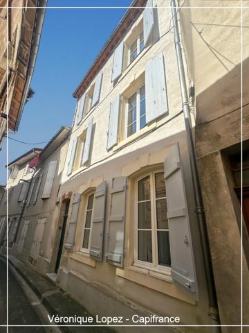 Agen, quartier des Jacobins / Mairie, maison de ville entièrement rénovée en 2020 de 112 m² habitables avec 4 chambres.