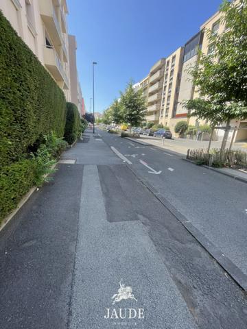 A VENDRE proche centre ville bureaux de 142 m² + 2 garages fermés Détails des diagnostics énergétiques